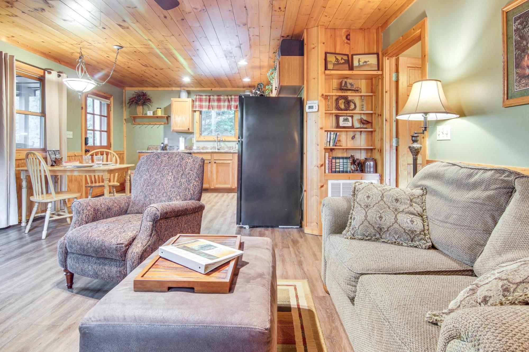Charming Fox Den Cabin In Whittier With Hot Tub! ภายนอก รูปภาพ